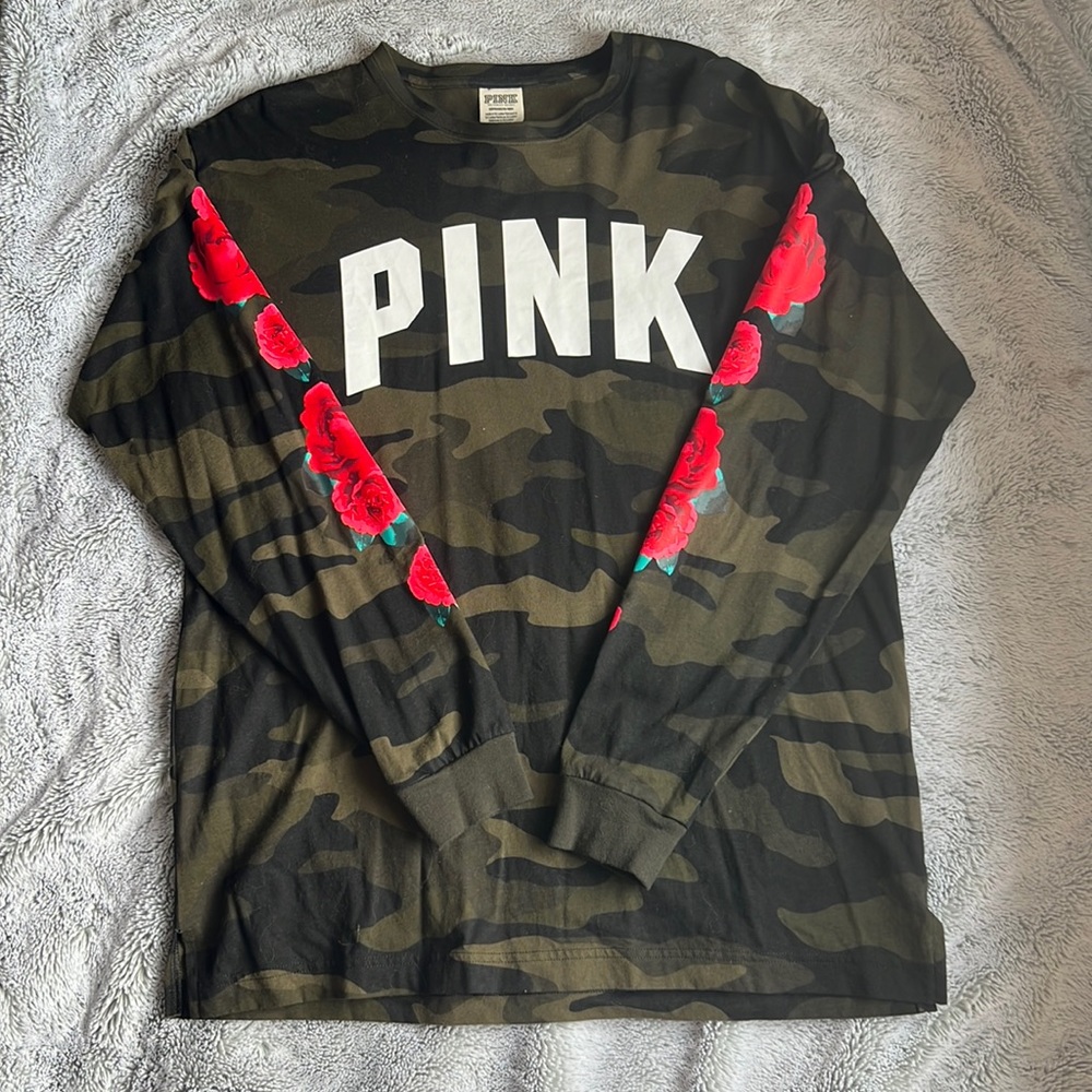 PINK camo long sleeve shirt with rose detailed sleeves!